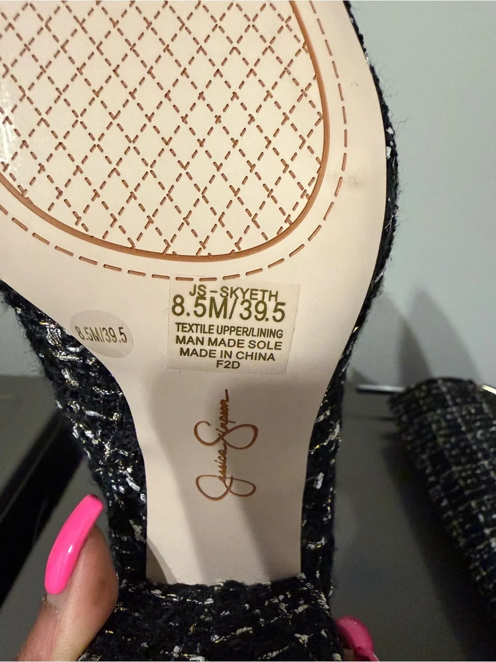 Jessica Simpson sophisticated over